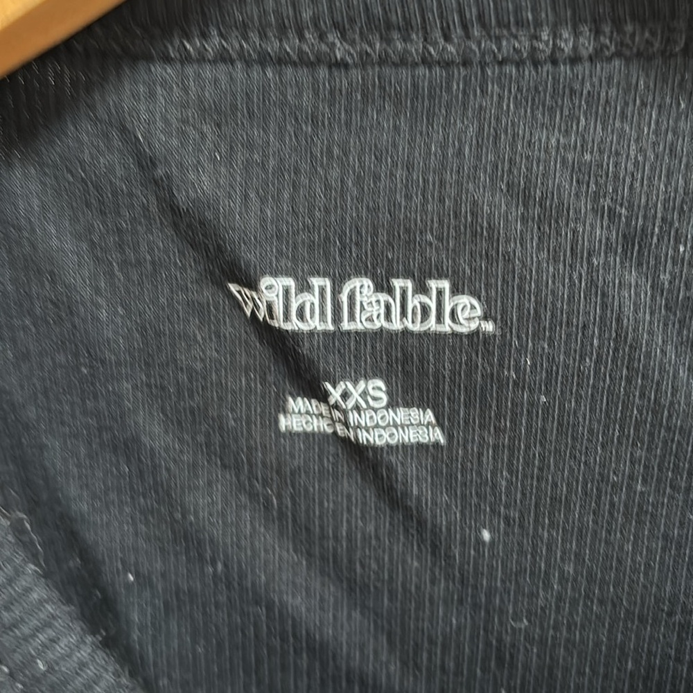 Wild Fable black high neck XXS crop top - Picture 4 of 4